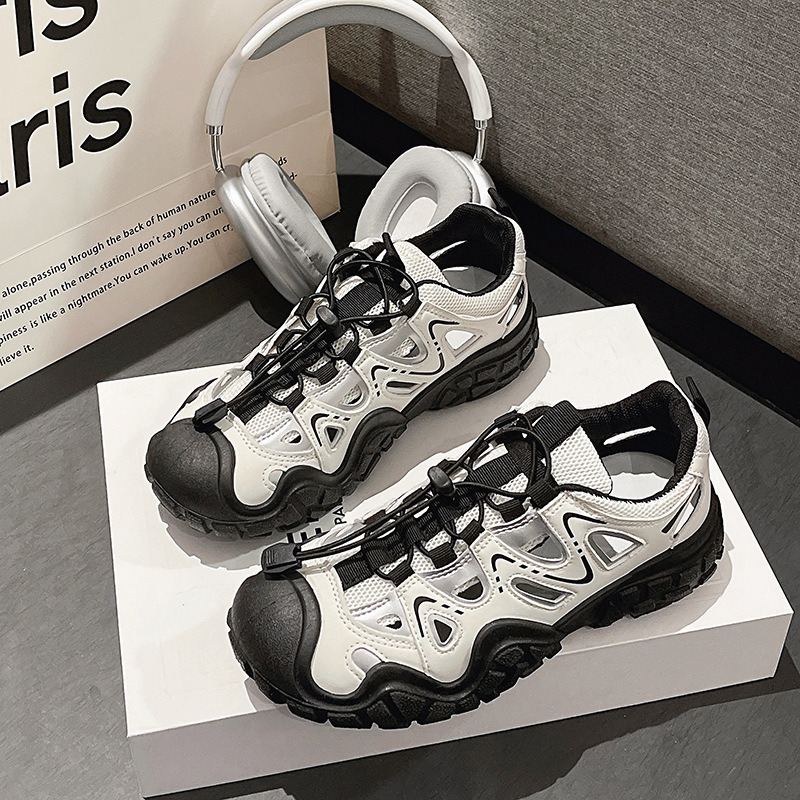 Outdoor Sports Shoes - Chaussures de sport et de loisirs